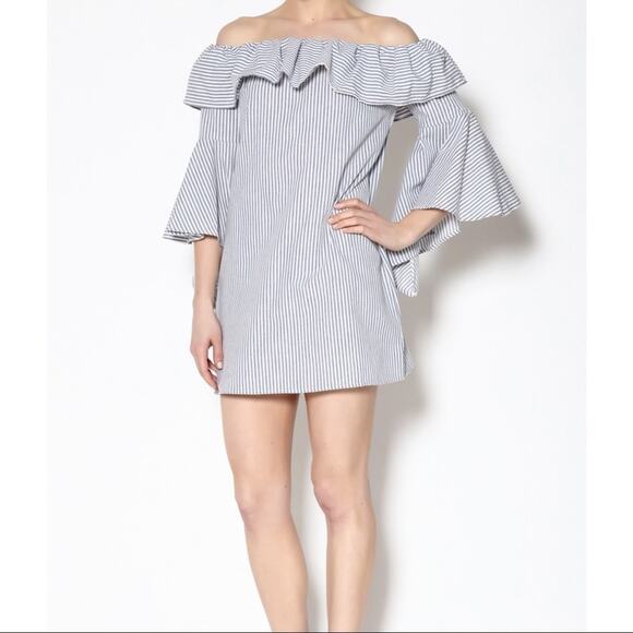 Jealous Tomato Off the Shoulder Bell Sleeve Pinstripe Dress Size Large - Picture 1 of 10